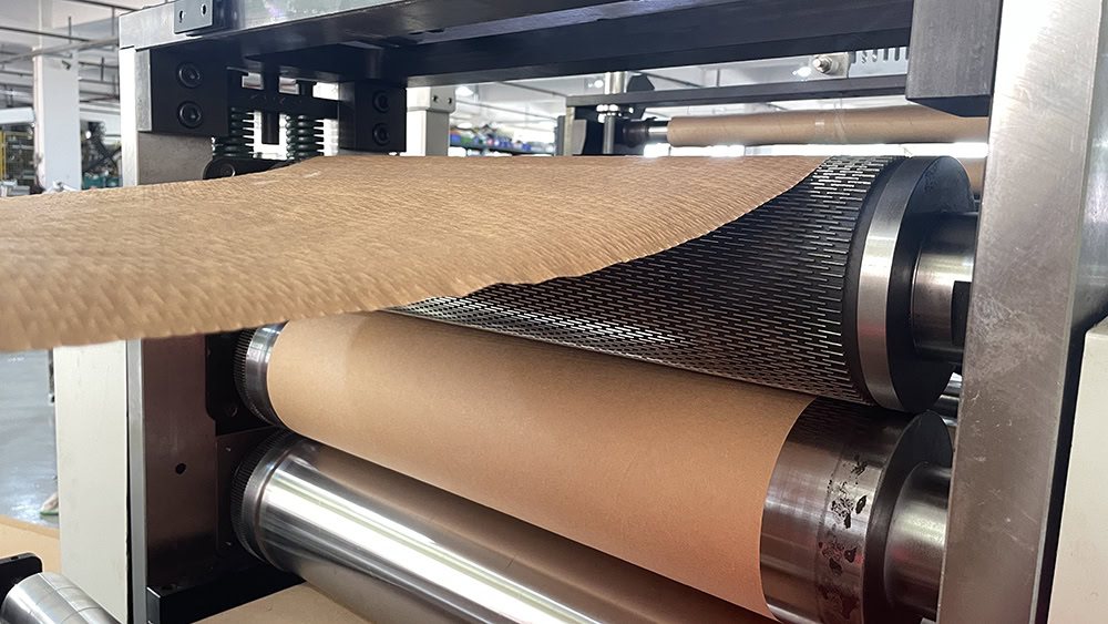 Die-cutting rollers in operation