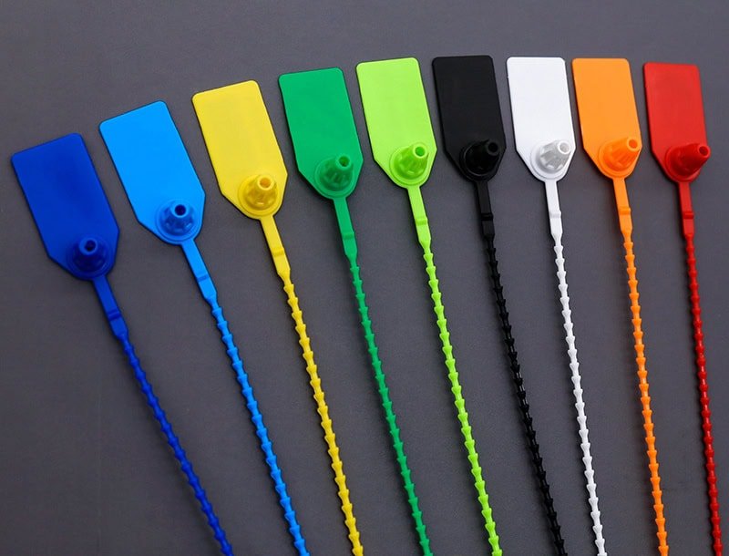 Reusable cable tags in multiple colors